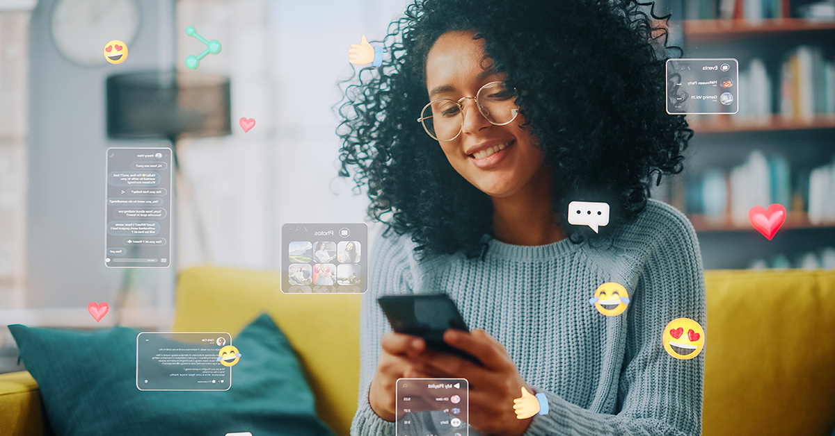 girl shopping online using social media platforms